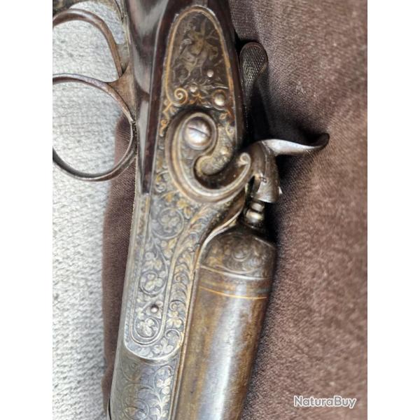 Fusil ancien � canons juxtapos�s, calibre 12, finement cisel�, enregistr� SIA