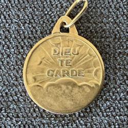 M&eacute;daille or massif 18 carats - J&eacute;sus - Bapt&ecirc;me - catholique - Chr&eacute;tien