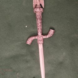 Dague  Europ&eacute;ene.Replique de type coupe papier avec l&acute;aigle Imperial.