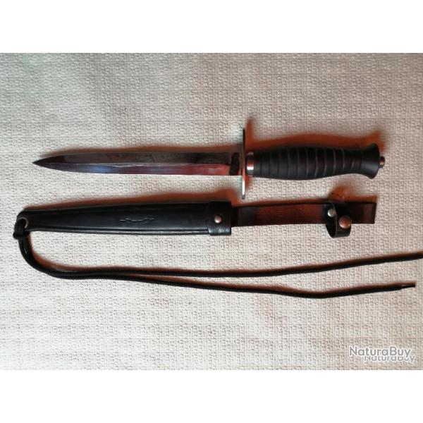 Couteau B�ret Rouge arm�e fran�aise