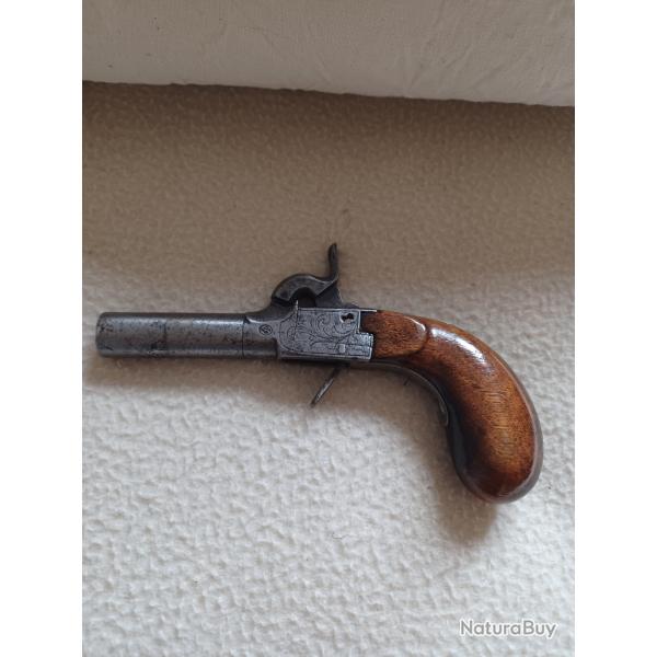 Pistolet de voyage � percussion