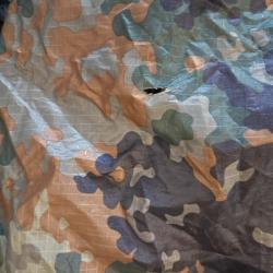 Sur-sac camoufl&eacute;