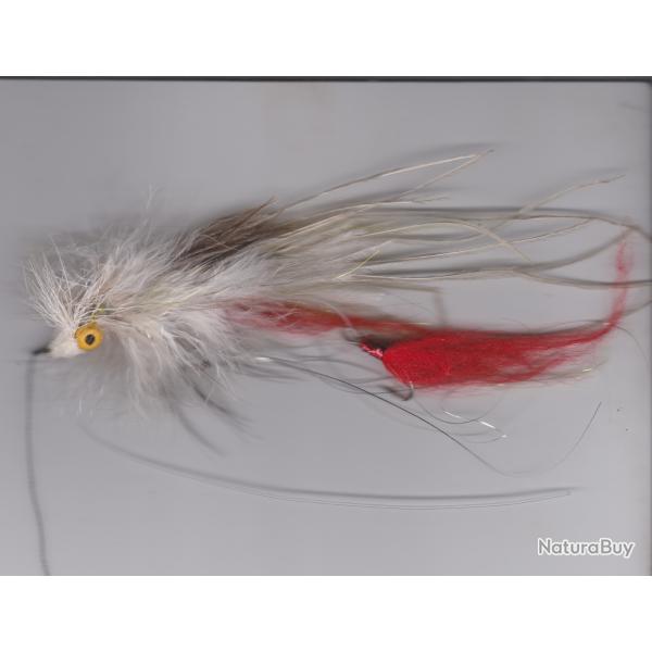 �P�cher les carnassier avec un Streamer articule tr�s efficace