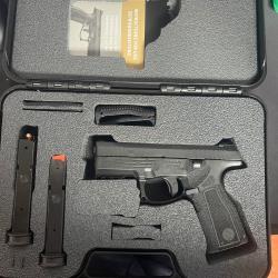 STEYR - PISTOLET STEYR M9-A2 BLACK VIS&Eacute;E TRAPEZO&Iuml;DALE CAL.9x19