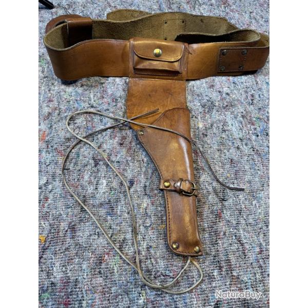 Ensemble �tuis long +Etuis menottes + Reserve cartouches (C11)