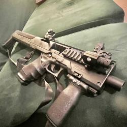 Glock17 gen5 pak avec crosse roni