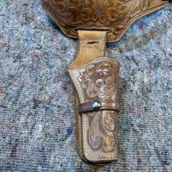 Bel &eacute;tui en cuir repouss&eacute;, Mexico, &eacute;pais et large T36 ! (C08)