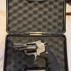 Revolvers crosman CO2 &agrave; plomb avec mallette plus cartouches