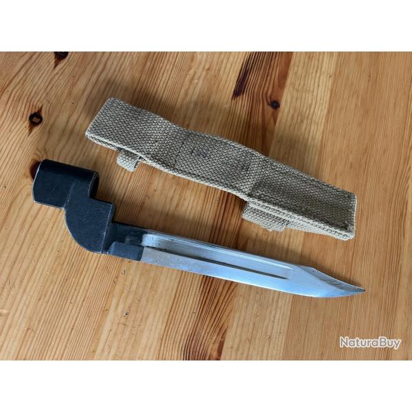 N�9 Sten mk5 et Enfield