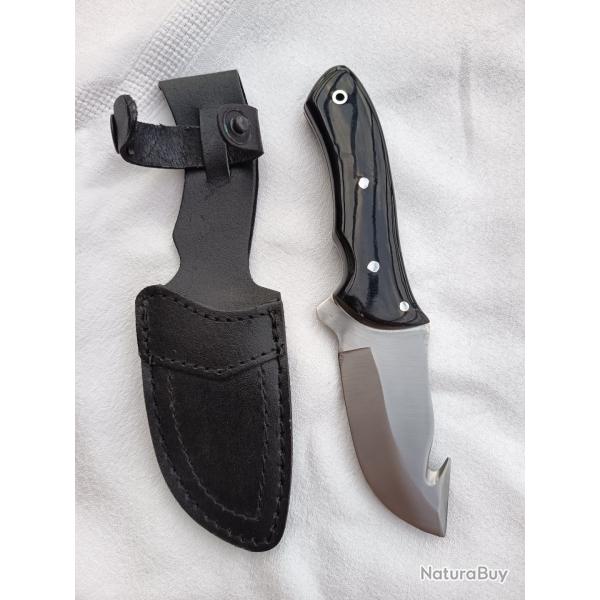 couteau poignard de chasse � d�pecer manche corne noire