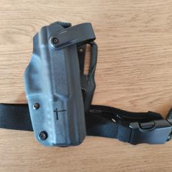 Duty holster Bladetech droitier pour CZ P09 avec bande de cuisse Idogear