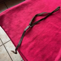 Bretelle ancienne fine tress&eacute;e, pas de prix de r&eacute;serve