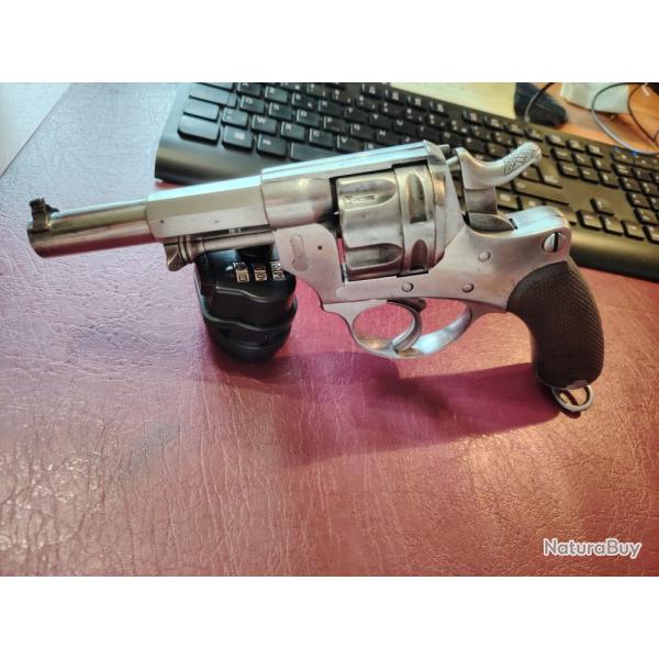 REVOLVER 11/74 collection