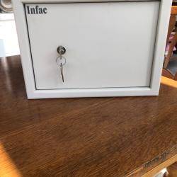 COFFRE FORT ARMES DE POING INFAC