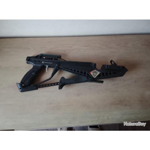 Arbal�te EK Archery r9 et accessoires.