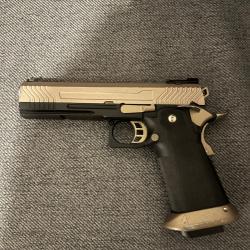 M1911a3 AW Custom GBB airsoft en tr&egrave;s bon &eacute;tat