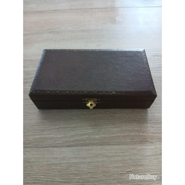 Lot de six petites cuill�re en argent