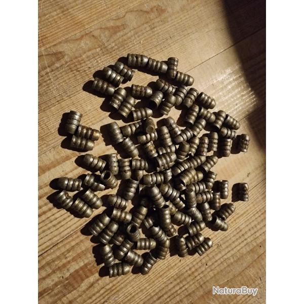 Plombs cal 45 pour fusil poudre noire. Une centaine.