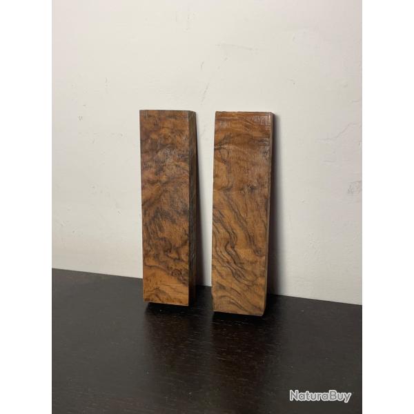Superbe plaquettes en noyer Fran�ais pour manche de couteaux ou dagues  !!! n*9