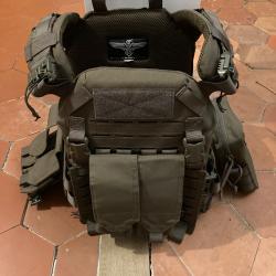 Gilet porte-plaques invadergear syst&egrave;me reaper tout &eacute;quip&eacute;