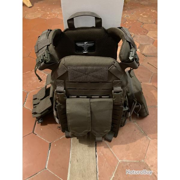 Gilet porte-plaques invadergear syst�me reaper tout �quip�