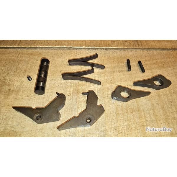 Ensemble de percussion - MANUFRANCE ROBUSTE 220 - Cal. 12/65 - OCCASION