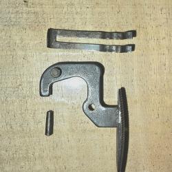 Bouton de suret&eacute; avec ressort et axe - MANUFRANCE ROBUST 220 - Cal. 12/65 - OCCASION