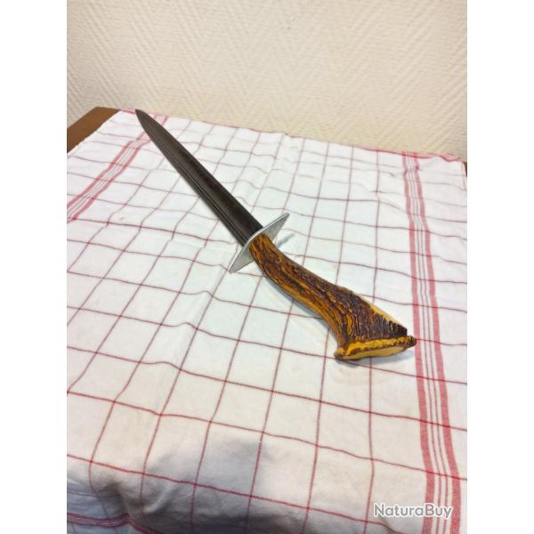 Grande dague de chasse manche bois de cerf