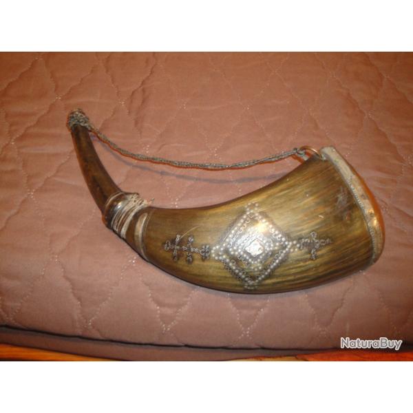 TRES GRANDE POIRE A POUDRE DU CAUCASE