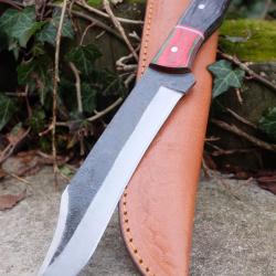 BIG Couteau Buscharft Survie Bowie Lame Acier Carbone 1075 Etui Cuir Manche 3 Bois Fabr Artisanale01