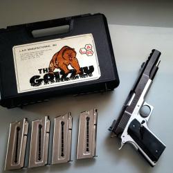 TRES RARE - L.A.R. GRIZZLY Mark IV - 44 Magnum - 4 chargeurs et mallette d'origine