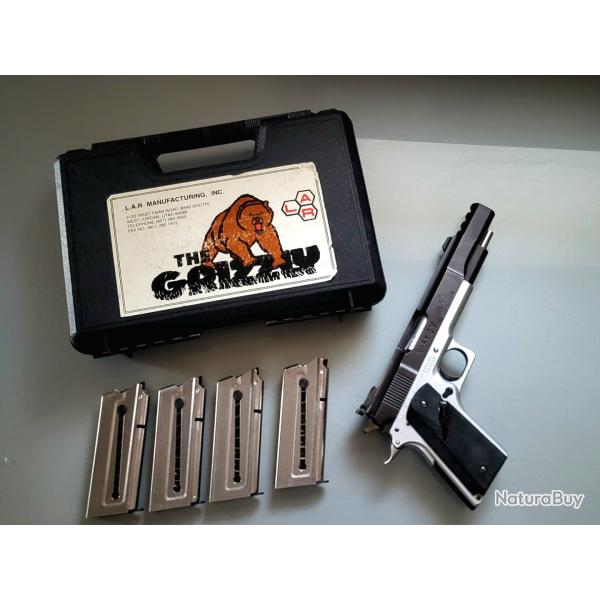 TRES RARE - L.A.R. GRIZZLY Mark IV - 44 Magnum - 4 chargeurs et mallette d'origine