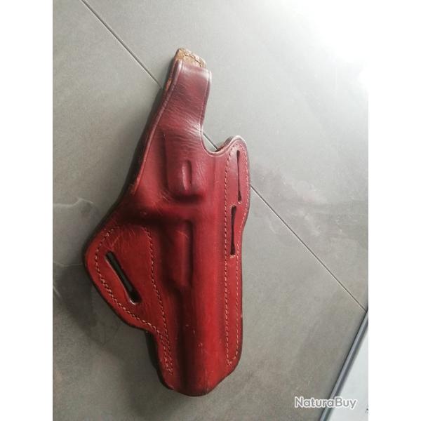 HOLSTER REVOLVER