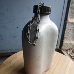 Gourde reglementaire arm&eacute;e fran&ccedil;aise