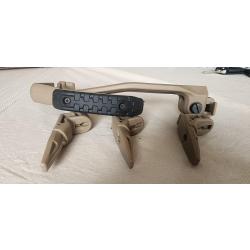 Crosse Cobra Fab d&eacute;fense + poign&eacute;e avantpour pistolet. GLOCK 17 et 19