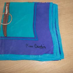 carr&eacute; foulard vintage 100% soie roulott&eacute; main  86 X 82  cm