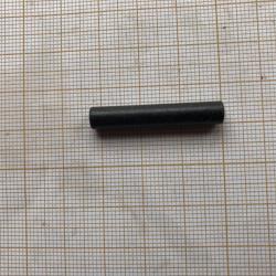 Diana 35: Gros rivet de longueur 3.2cm