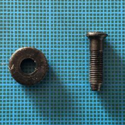 Pistolet &agrave; plombs Diana P5 Magnum: Vis arri&egrave;re d'accroche au tube principale