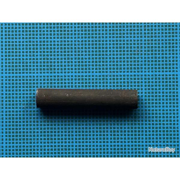 Diana 25: gros rivet de retenu du bloc ressort � l'arri�re du tube.