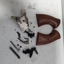 Lot de pieces pour BBM MAGNUM cal.9mm a blanc