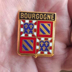 RARE INSIGNE GROUPE DE BOMBARDEMENT 1 / 91 BOURGOGNE ( DE JUIN A NOVEMBRE 1954 )