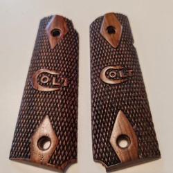 PAIRE DE PLAQUETTES BOIS POUR COLT 45,MODELE "COLT"