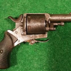 Revolver Bulldog cal. 7mm 1� sans prix de reserve.