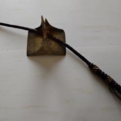 Etrier marocain et fouet artisanal