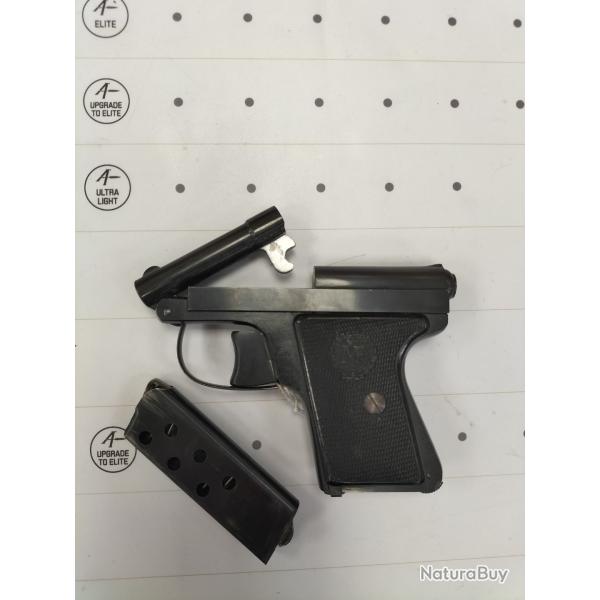 Pistolet le fran�ais cal 6.35mm.