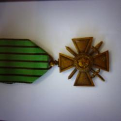 MEDAILLE FRANCAISE 39/40 BON ETAT