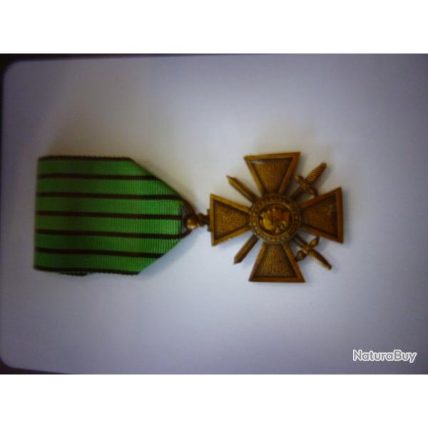 MEDAILLE FRANCAISE 39/40 BON ETAT