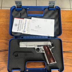 Pistolet Smith & Wesson 1911