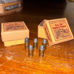 2 bo&icirc;tes de munitions CAL 32 S&W (Reproduction) Avec 5 cartouches de 32 S&W Short neutralis&eacute;es
