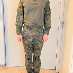 Ensemble combat shirt, combat pant & bob M05